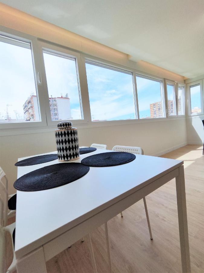 Aljarafe Central Square - By Pro Apartments San Juan de Aznalfarache Exteriör bild